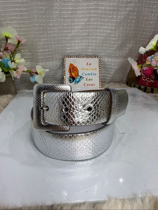 (H) W.Kleinberg KARUNG Metallic Snakeskin Belt
Women\'s Size S main image 10